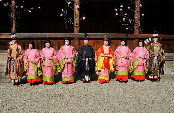live Hina festival / court figures