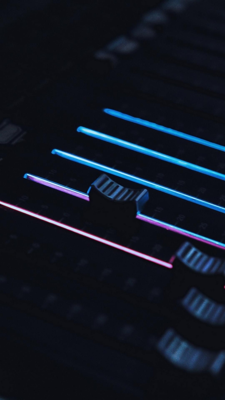 DJ