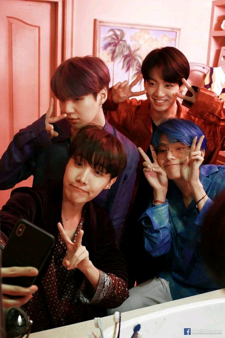 BTS"