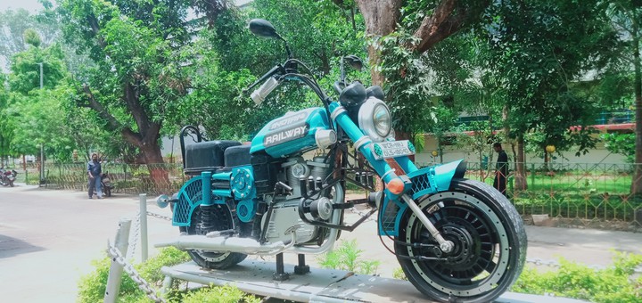 Bike_statue