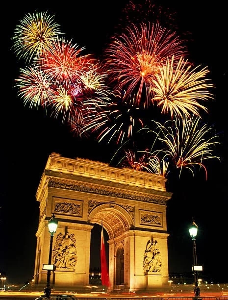 Arc d'Triomphe with fireworks