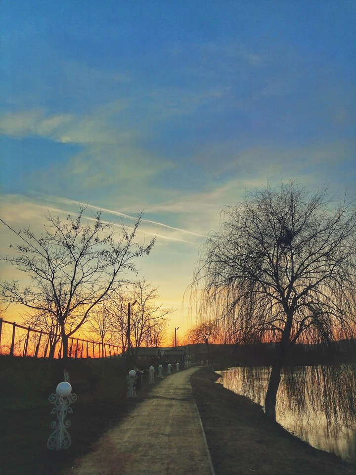 sunset în Feb