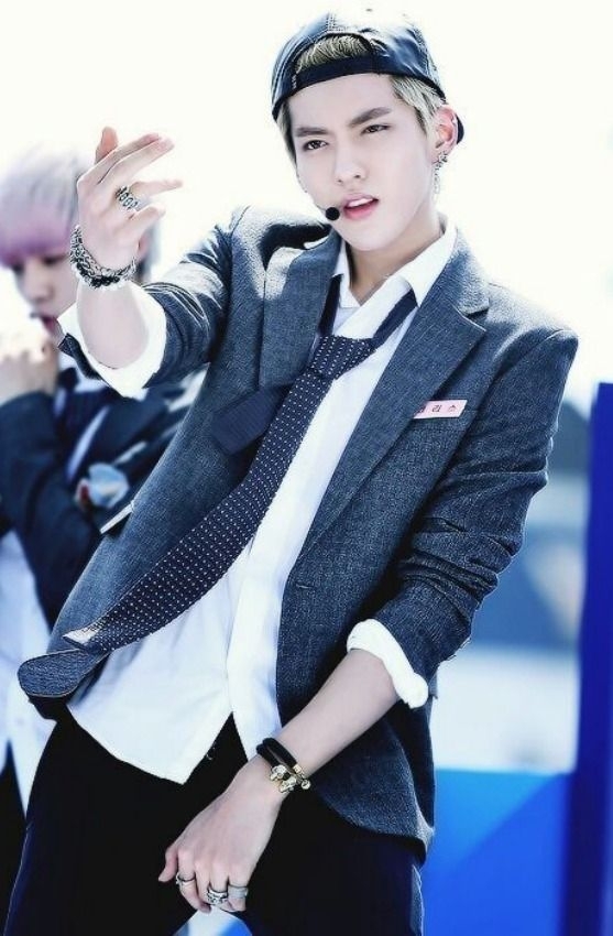 kris wu♡♡♡