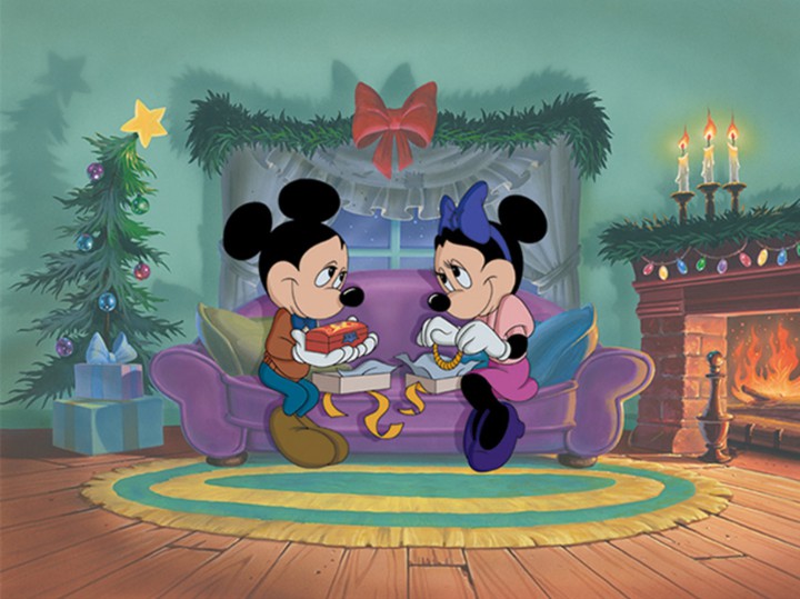 Exchanging Christmas presents - Mickey & Minnie