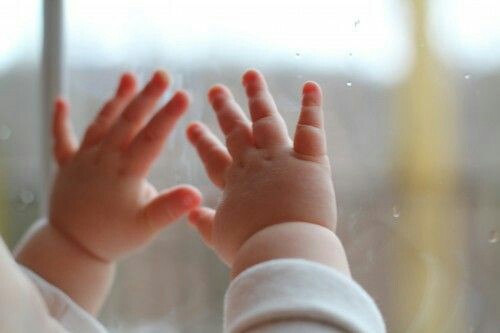baby hand