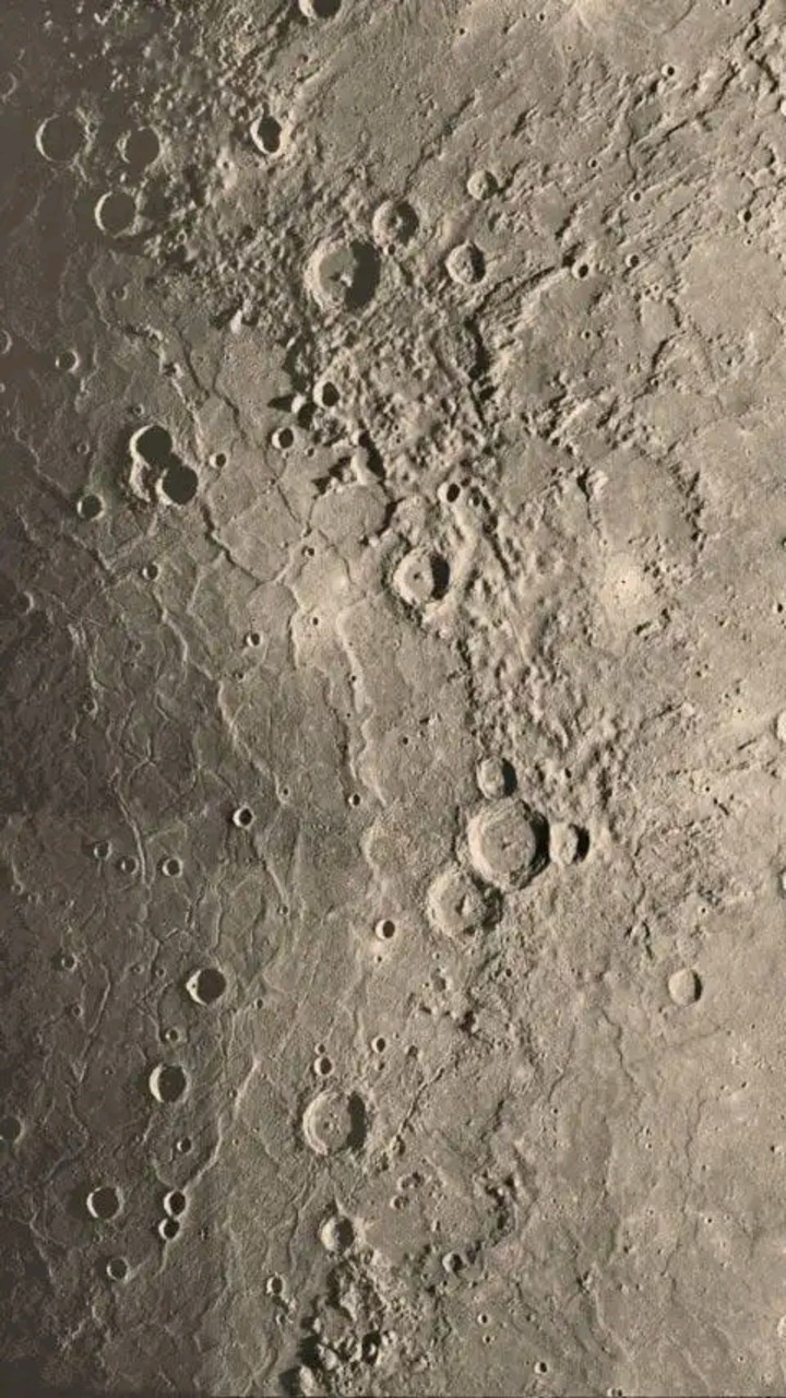 Aneesh Mondal photo(Moon)