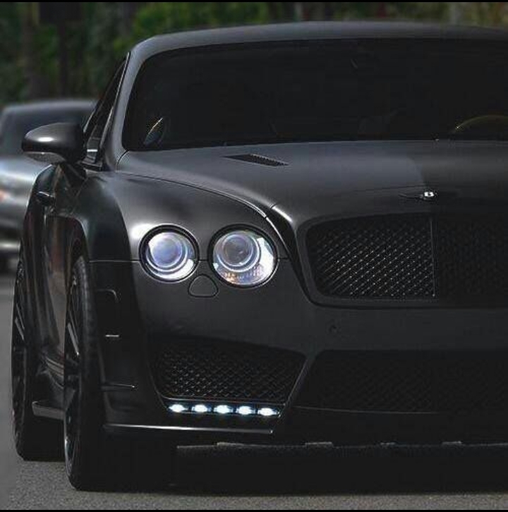 Black Bentley
