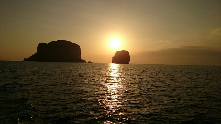 Golden waves