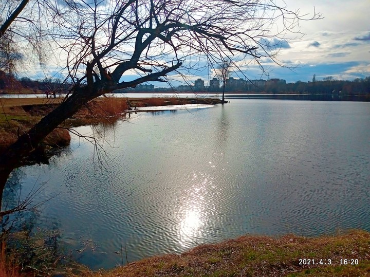 Река, весна,закат,облака