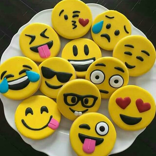 emoji cookie
