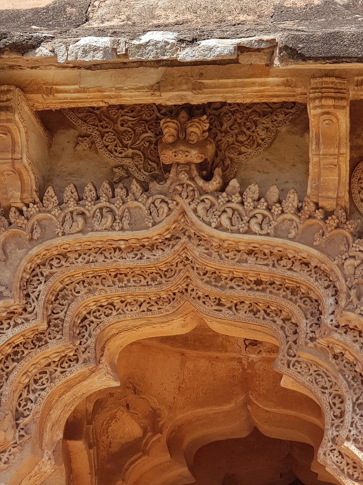 lotus mahal hampi