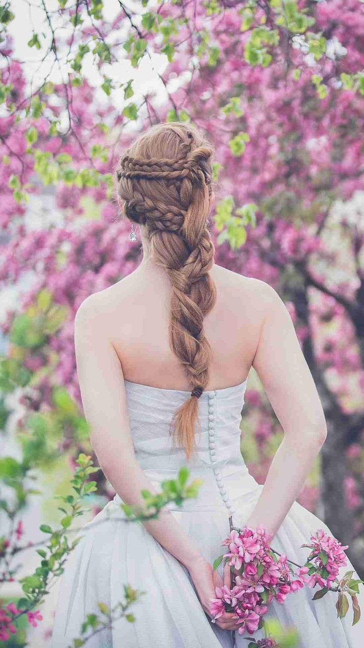 Brunette hairstyle