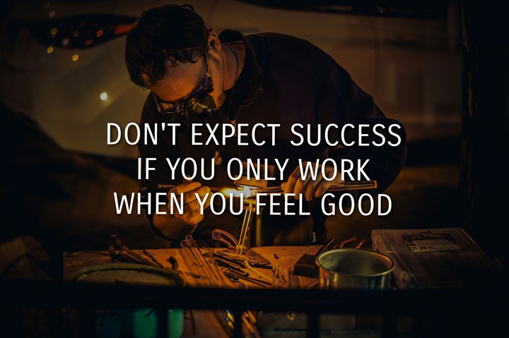 ★KEEP WORKING★