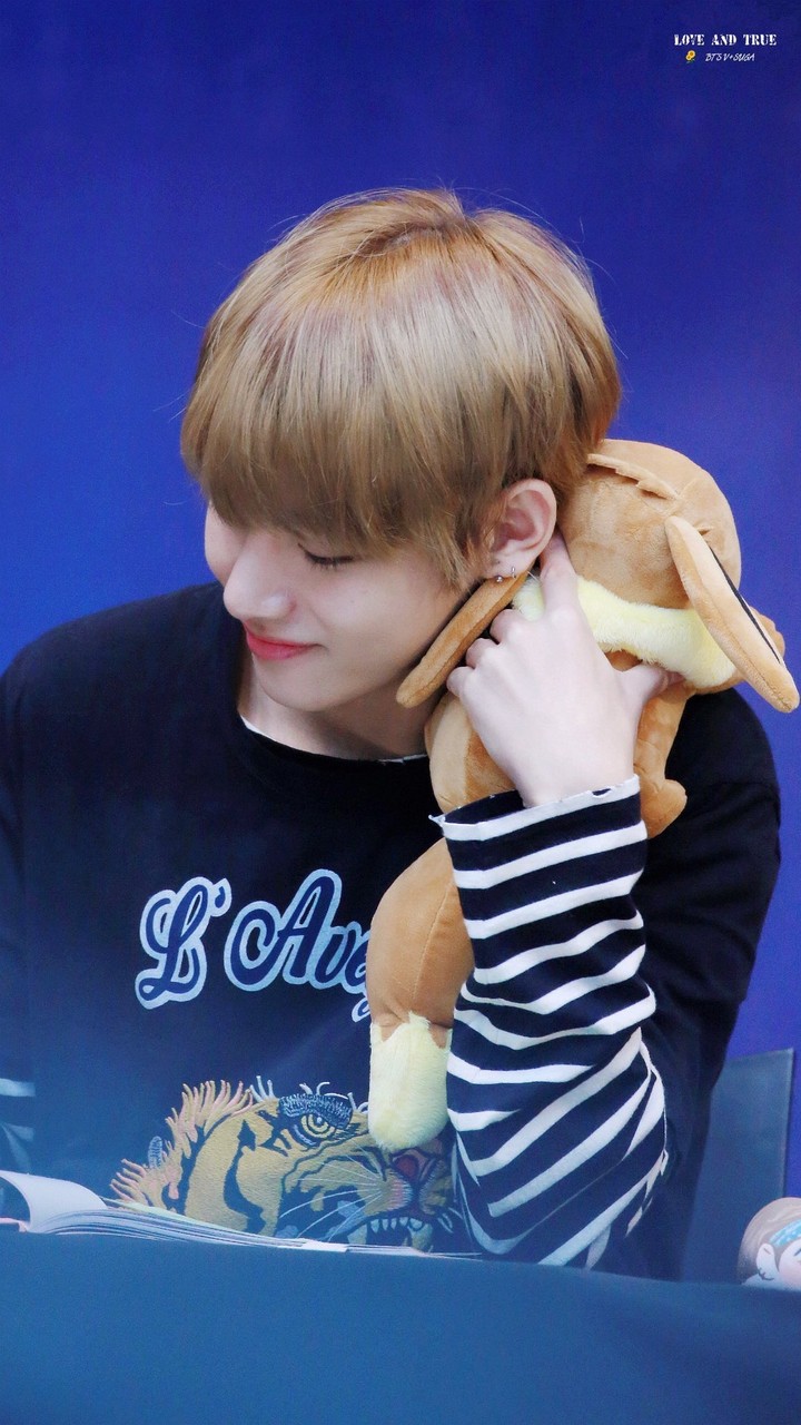 V with eveeee