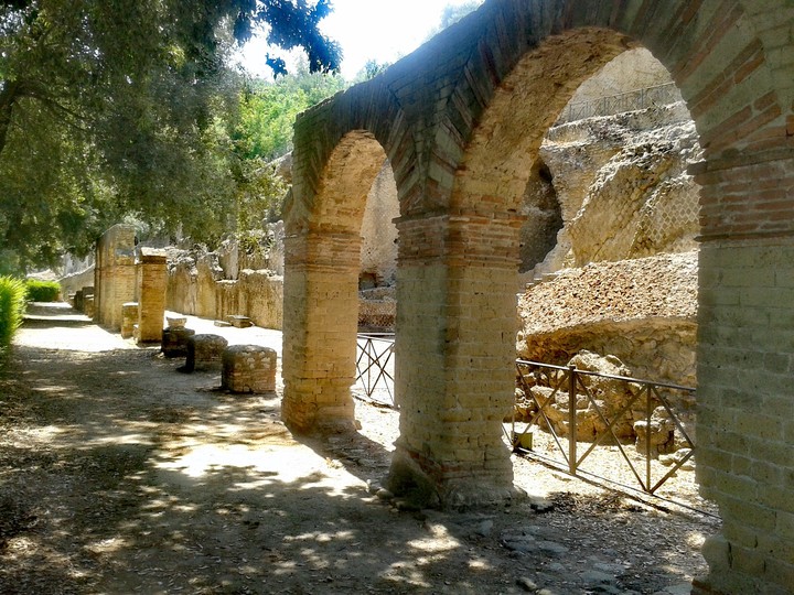 Ruins of the imperial complex of Baiae