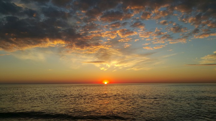 Sunday Caspian Sea @world_knives_
