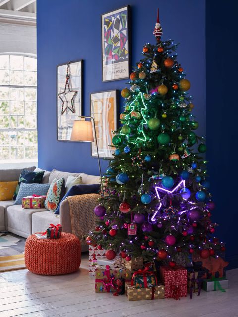 CHRISTMAS TREE WITH LED