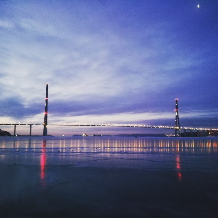 утро в городе мостов