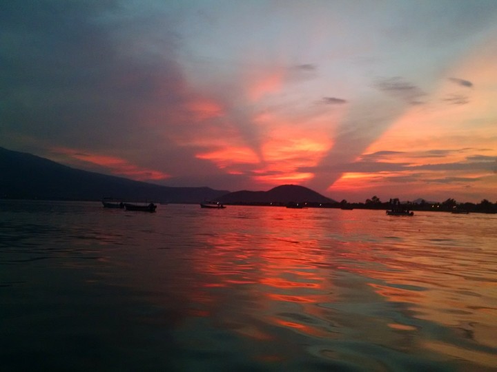 Atardecer en Cajititlan