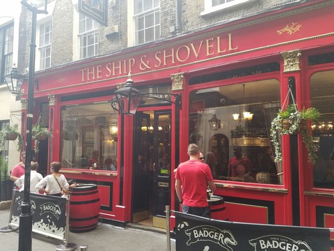 A London pub