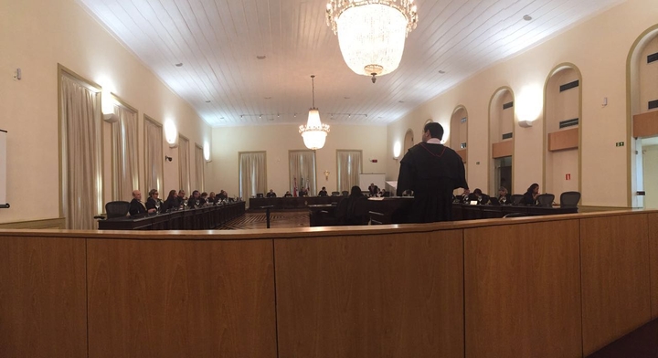 Tribunal