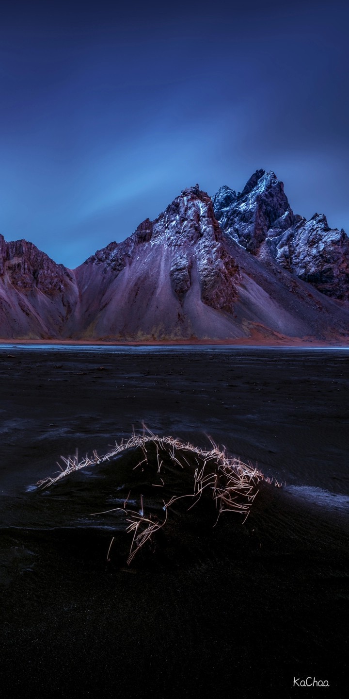 dark mountain