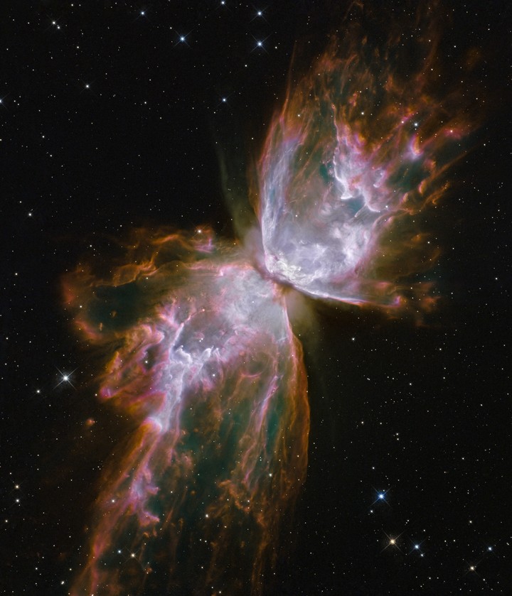 NGC 6302 나비 성운
