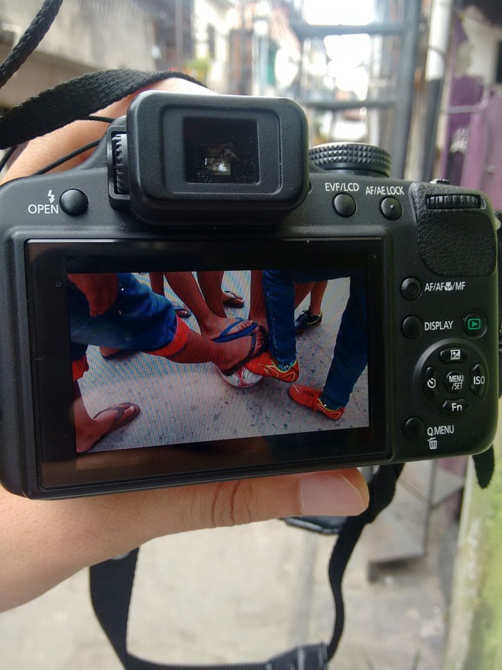 crianças fotografia futebol