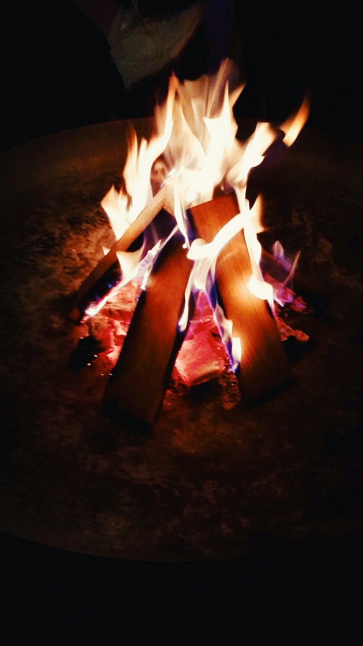 Abend am Feuer