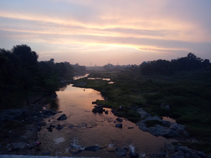 sun rises