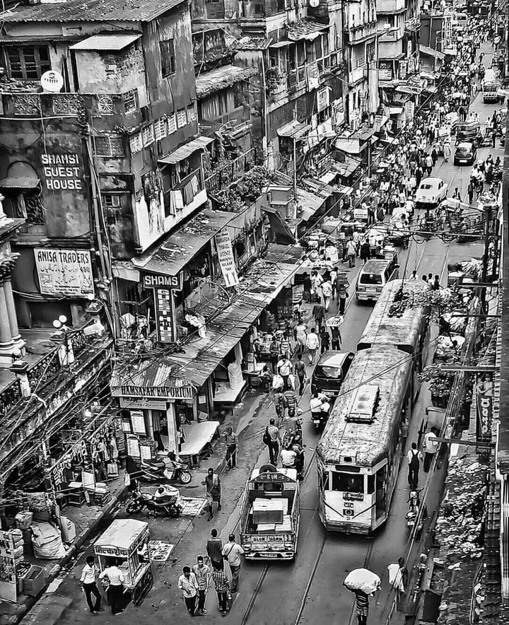 Kolkata in monochrome. Nostalgia at it's peak