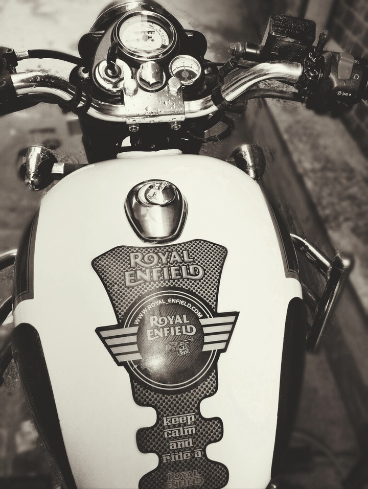 Royal Enfiled Bullet