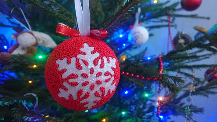Snowflake ball
