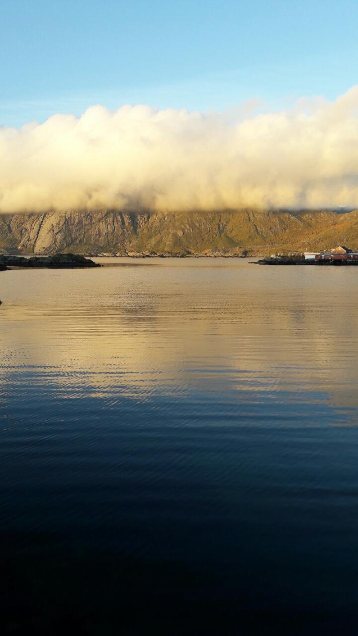 Clouds on the mountain