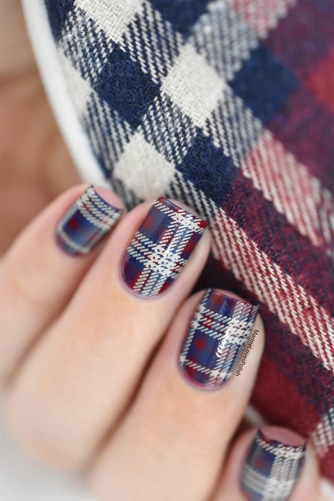 plaid nails