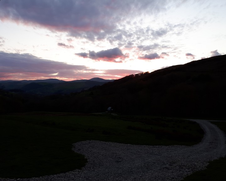 Caban Cadno, Wales