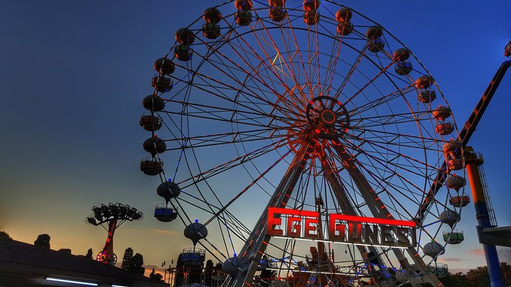 Lunapark in izmir, Turkey