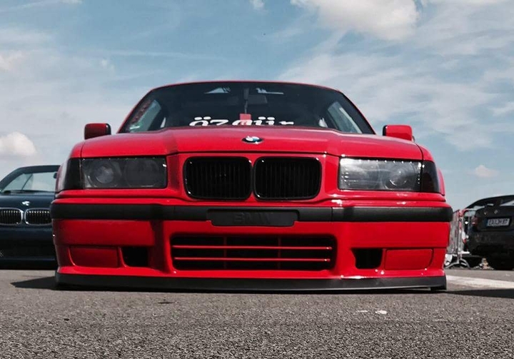 Bmw red