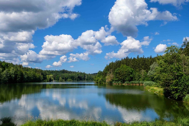 река