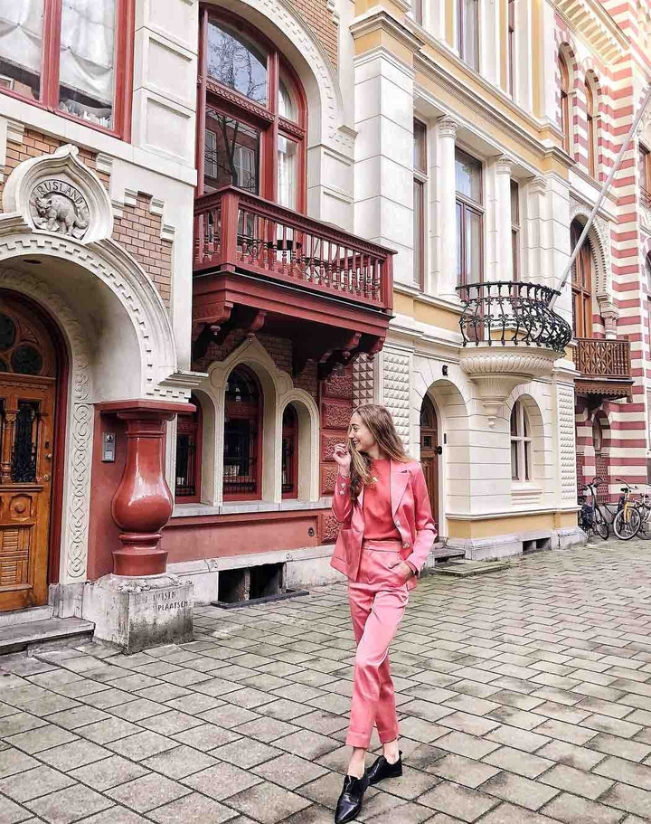 pink