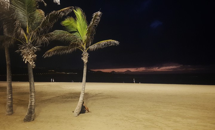 Las Canteras Beach at night
