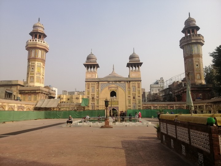 Masjid Wazir Khan