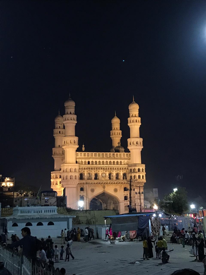 char minar
