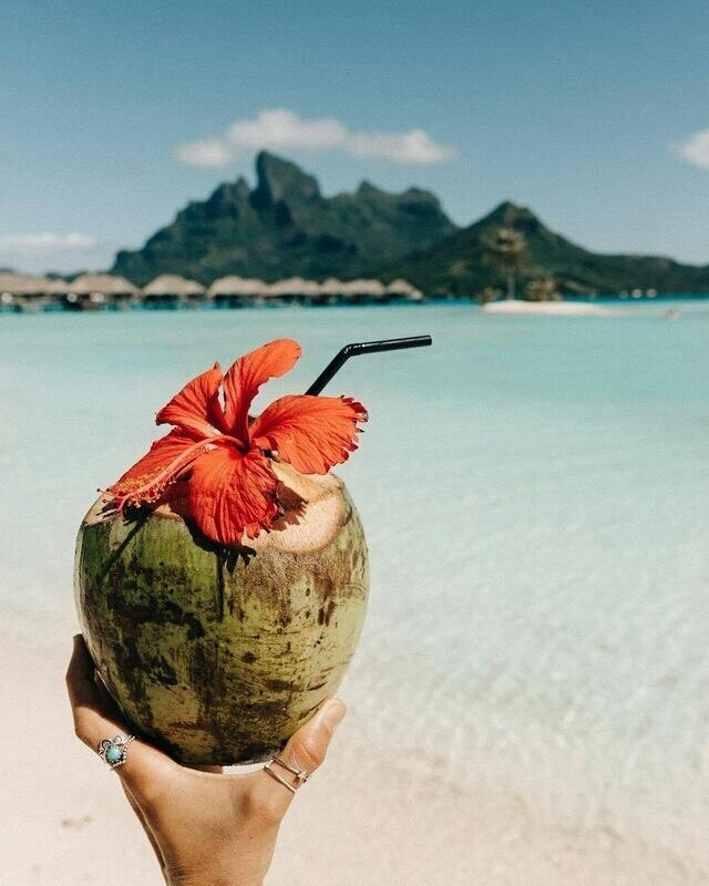 на море