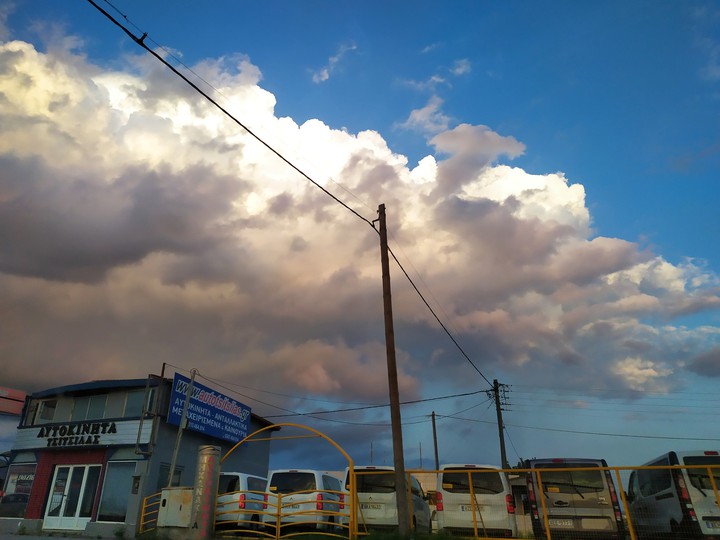 ((The clouds of heaven))