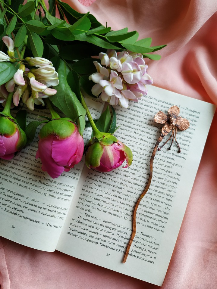 закладка из меди для книги