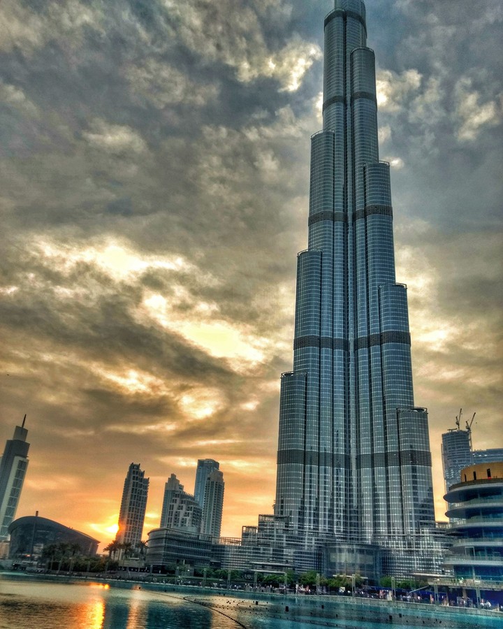 Burj khalifa.