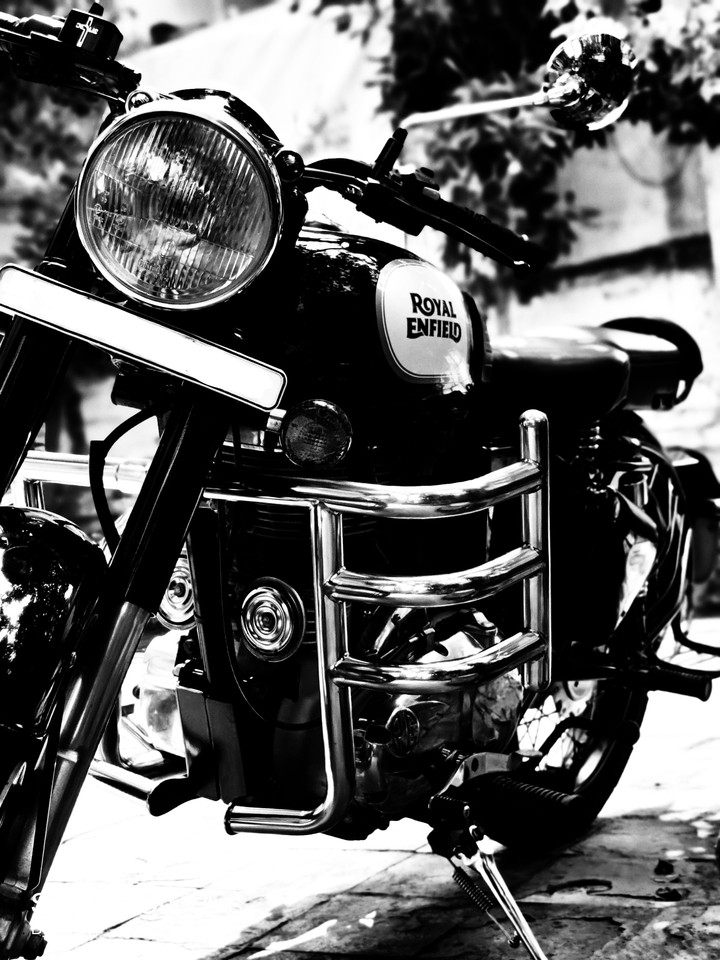 black&white, Royal Enfield