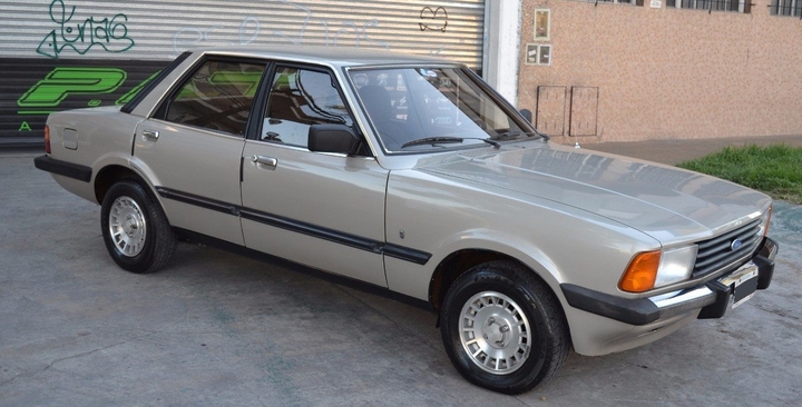 FORD TAUNUS