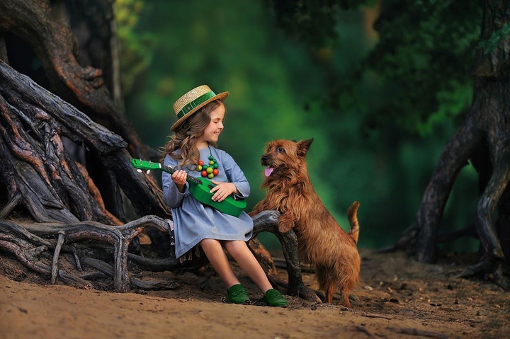 〰❣Cute Child & Her Friend ❣〰